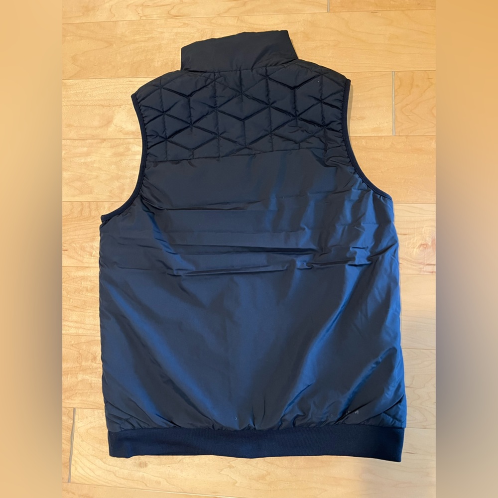 NWT Under Armour Vest - Picture 3 of 3